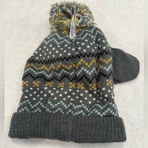 Toby toddlers pom pom beanie & glove set fairisle multicolored hat & gray gloves